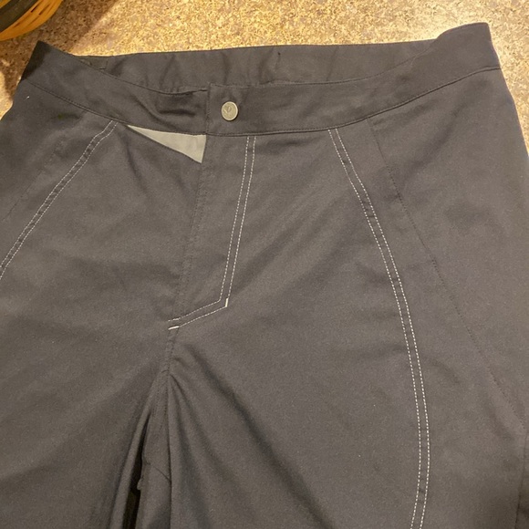 Pearl Izumi Men’s Cycling Shorts Medium Black With Some Stains - Picture 7 of 17